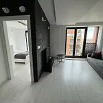 Black&White Angel Apartment