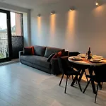 Black&White Angel Apartment
